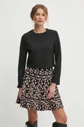 Bluza s primesjo volne rna barva