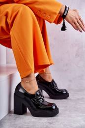 LEMAR Lacquered shoes on a massive post Black Jaime