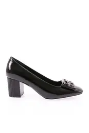 K670 Women's Heeled Shoes with Iron Accessories.