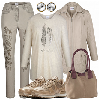 Outfit mit Grün/Beige Sneaker Nike "Dahlia"