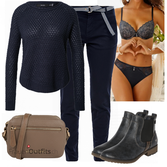 Dirndl Outfits mit Schwarz Schuh Stiefel Mustang "Lässiger Freizeit Look"