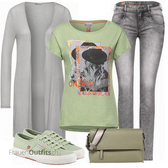 Outfit mit Sneaker Superga "Praktischer Look"