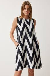 Happiness stanbul Women's Vivid White Patterned Summer Bell Dress