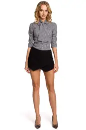 Woman's Shorts M091