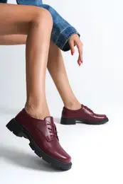 Women's Lace-Up Shoes