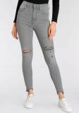 Graue Levis Jeans image