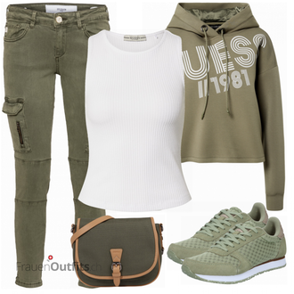 Outfit mit Grün Schuh Sneaker WODEN "Sommer Look für den Alltag"
