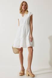 Happiness stanbul Women's White V-Neck Scalloped Flared Dress