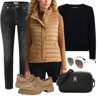 Outfit mit Weiß/Creme Plateau-Sneaker Pull&Bear "Herbst Outfit für den Alltag"
