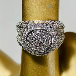 A Luxurious And Stylish Ring For Women, Featuring A Round Wide Design Fully With Zirconia, Exuding A And Elegant Style, Suitable For Men And