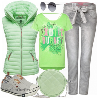 Canvas Outfit mit Canvas-Sneaker Mustang "Perfekt für die Freizeit"