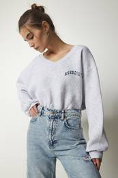 Happiness stanbul Women's Gray Melange V-Neck Oversize Crop Knitted Sweatshirt