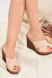 Women's Tensile Cross-Band Slippers