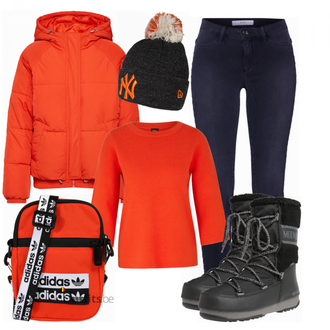 Outfit met blauw Brax "About You"