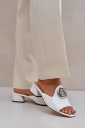 PE2 Elegant Women's Slippers On Low Heel With Decoration White Feledis
