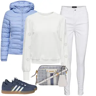 Chique Outfit met wit/Crème Jeans met Split/Slip-on Jeans/Enkellaars/Korte Jeans/Dames 7/8 Lengte Jeans/Capri Jeans VERO MODA "Perfect voor de lente"Look: Smart Casual, Elegant, Simpel, Premium, Klassiek, Naadloos, Casual, Chique, Jaren 50, Glamoureus, Met transparantie