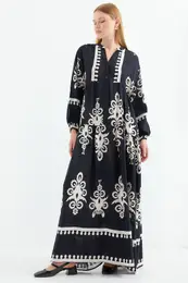 2423 Authentic Patterned Dress - Black