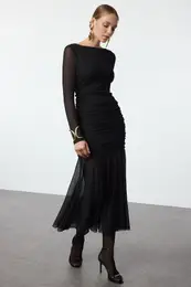 Black Form-fitting Tulle Dress