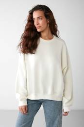 Susana Women's Crew Neck With Fleece Inside Oversize Fit Basic Vanilla Sweatshir