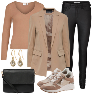 Moderne Outfit mit Beige Mantel/Blazerjacke/Boyfriend Blazer/Cargoblazer/Lederjacke/Baumwoll ­Blazer/Longblazer/Oversize Blazer/Lederjacke für Männer Pieces "Perfekt für den Frühling"Look: Uni, Edel, Classic, Business, Coole, Moderne, Büro, Unisex