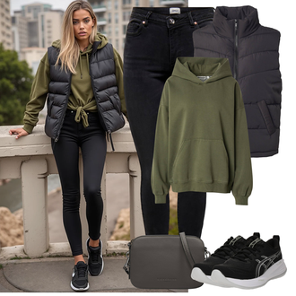 S zakovicama Outfit sa Crna Kožna Jakna/Zimska jakna/Traperice s Prorezom/High Waist Traperice/Push-up Traperice/Bikerske Traperice/Kožne Cipele/Termo Traperice Only "Proljetni outfit"Look: S zakovicama, Hodanje, Jahanje, Apres ski, Razonoda