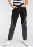 Schwarze Levis Mom Jeans image