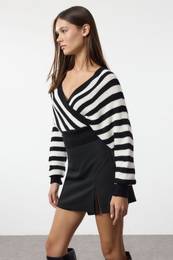 Black*001 Double Breasted Knitted Sweater