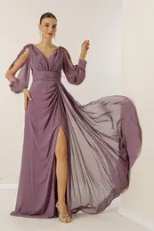 Sayg V-vrat dolga veerna obleka Chiffon z draping in podloenimi rokavi.