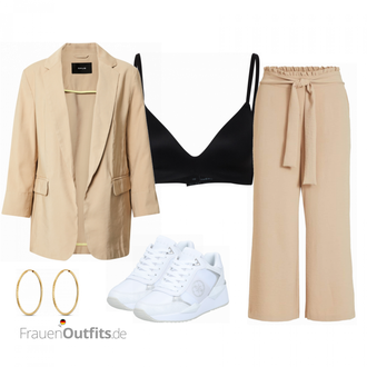 Outfit mit Weiß/Blau Sneaker Guess "Wäre deine Mama stolz auf dich"