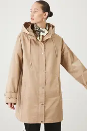 Parka enska, be barva