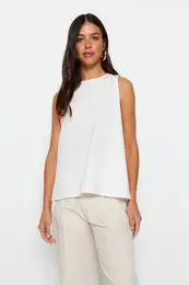 Ecru Sleeveless Regular Crew Neck Crepe Knitted Blouse