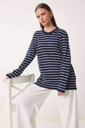 Happiness stanbul Women's Navy Blue White Striped Seasonal Knitwear Sweater