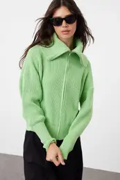 Mint Wide Cut Turn-down Collar Zippered Knitwear Cardigan