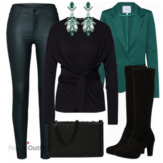 Outfit mit Schwarz Stiefel Tom Tailor "Heimatliebe Pullover"