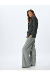 High Waist Wide Leg Pocket Pleated Detailed Trousers