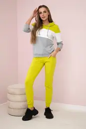 Set with colorful kiwi+white stripes