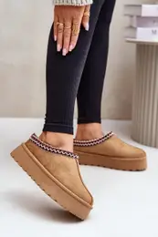 Nzk dmsk snhule s vivkou na platform Camel Narirya