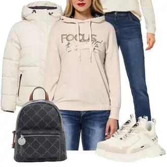 90er Outfit mit Weiß/Beige/Creme/Khaki Schuh Chunky Sneaker/Plateau-Sneaker/Teddy Sneaker Buffalo "Auffälliger Look für den Winter"Look: 90er, Esthetische, Hip Hop, Outdoor, Skater, Sportlich, Techno, Streetwear, Unisex