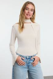 Stone Shawl Detailed Fitted/Fits on the Body Flexible Knitted Blouse