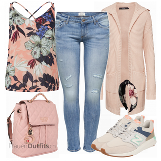 Outfit mit Schmuck Cartoon "Freizeit Kleidung"