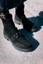 Women's ankle shoes