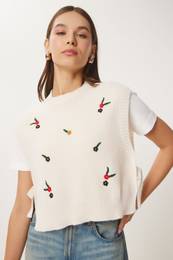 Happiness stanbul Women's Cream Floral Embroidered Tied Crop Knit Sweater