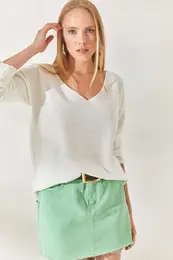 White V Neck Loose Knitwear Blouse