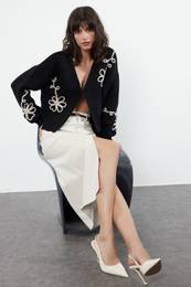 Black Embroidery Detailed V-Neck Knitwear Cardigan
