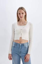Coool Regular Fit Crop Buttoned V Neck Knitted Cardigan
