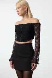 Black Agraph Lace Knitted Blouse