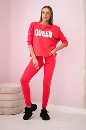 Set with queen raspberry print