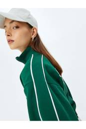 Printed Back Zippered Raised Oversize Crop Sweatshirt