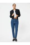 Preveliki Mom Jeans image