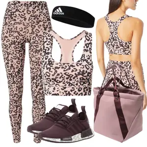Schönes Yoga Outfit